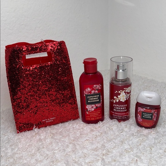 Bath and Body Work Japanese Cherry Blossom bundle 4 items - Picture 1 of 6